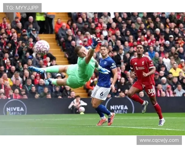 小蜜蜂球迷怒吼维尔茨表现低迷高呼真是浪费钱引发热议 小蜜蜂球迷怒吼维尔茨表现低迷高呼真是浪费钱引发热议